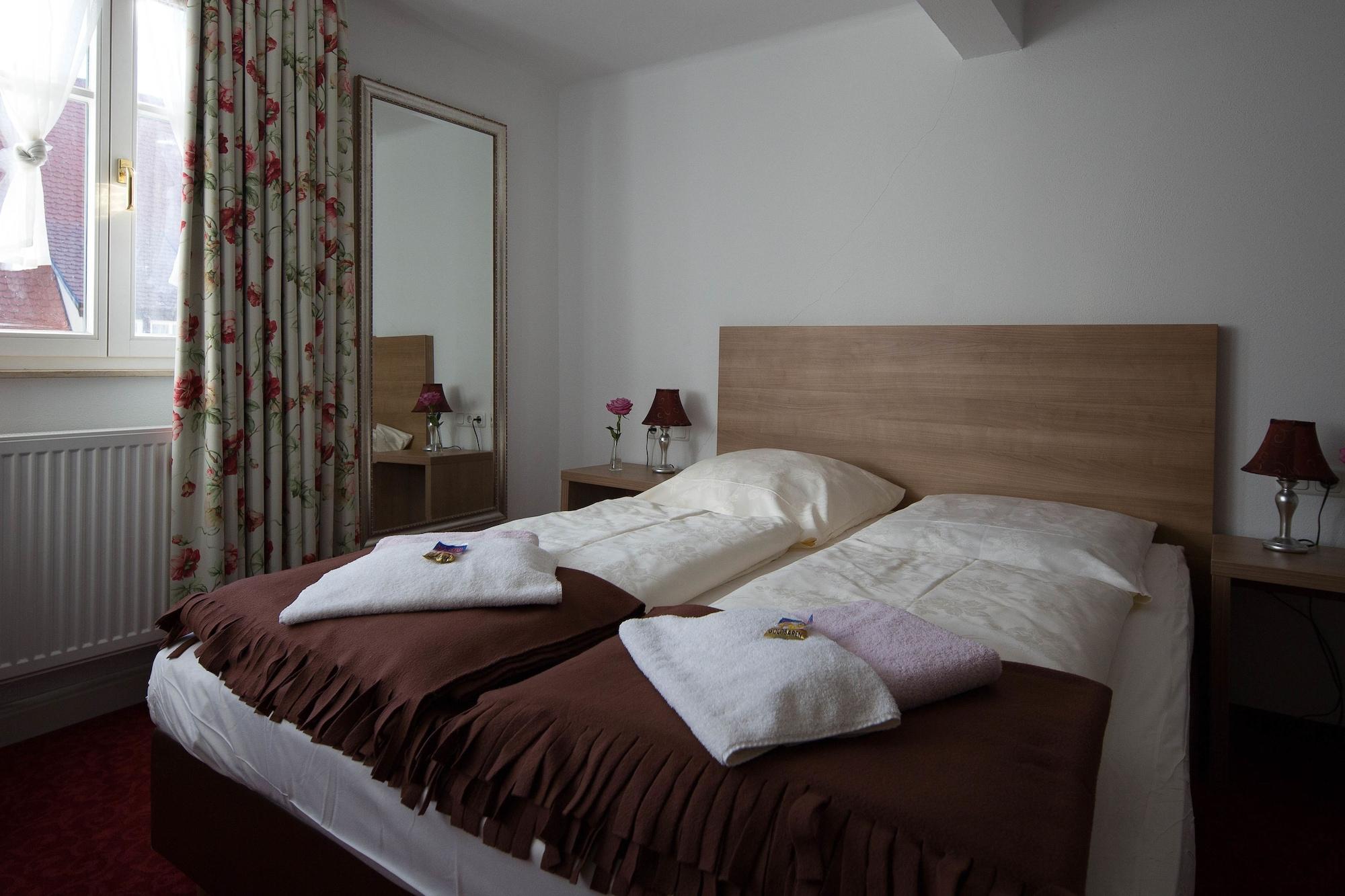 Boutiquehotel Goldene Rose - Self-Check-In Rothenburg ob der Tauber Exterior foto