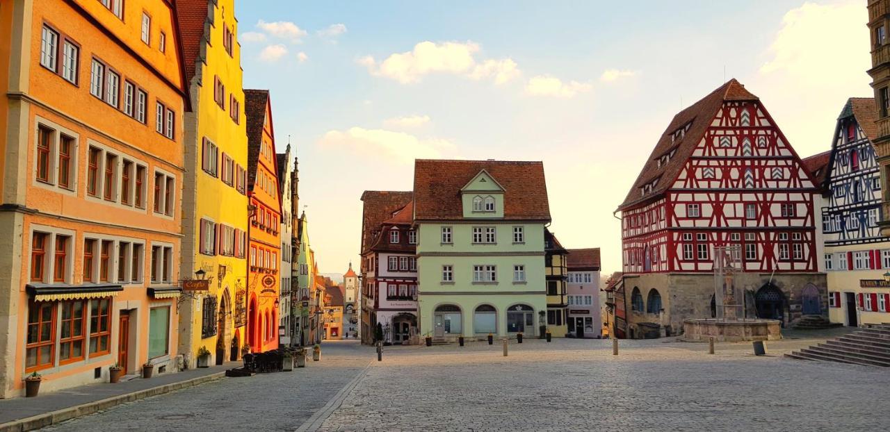 Boutiquehotel Goldene Rose - Self-Check-In Rothenburg ob der Tauber Exterior foto