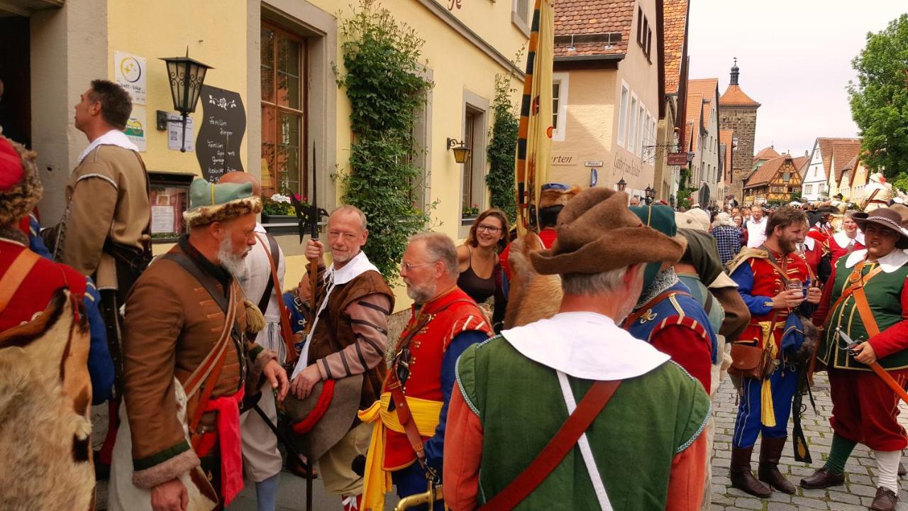 Boutiquehotel Goldene Rose - Self-Check-In Rothenburg ob der Tauber Exterior foto