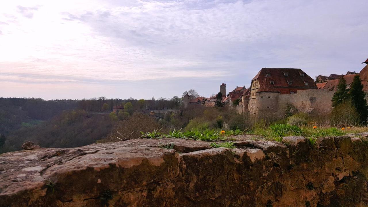 Boutiquehotel Goldene Rose - Self-Check-In Rothenburg ob der Tauber Exterior foto